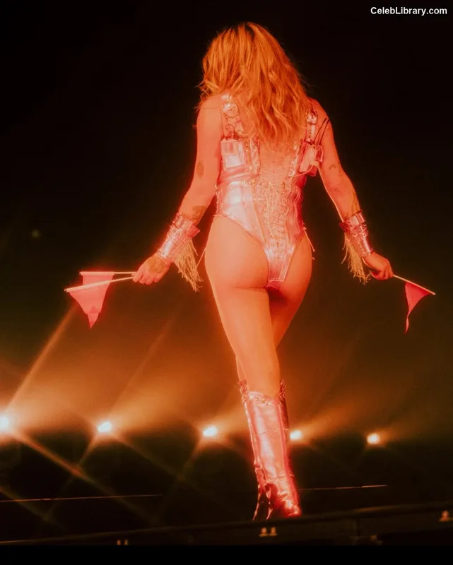 Kesha photo 9 of 577