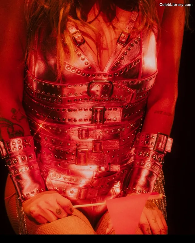 Kesha photo 10 of 577