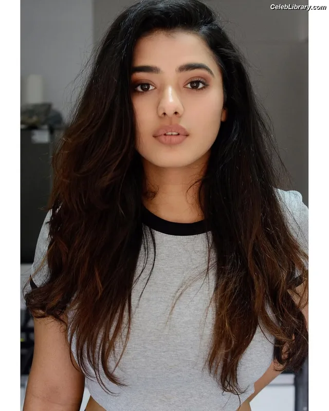 Ketika Sharma photo 9 of 24