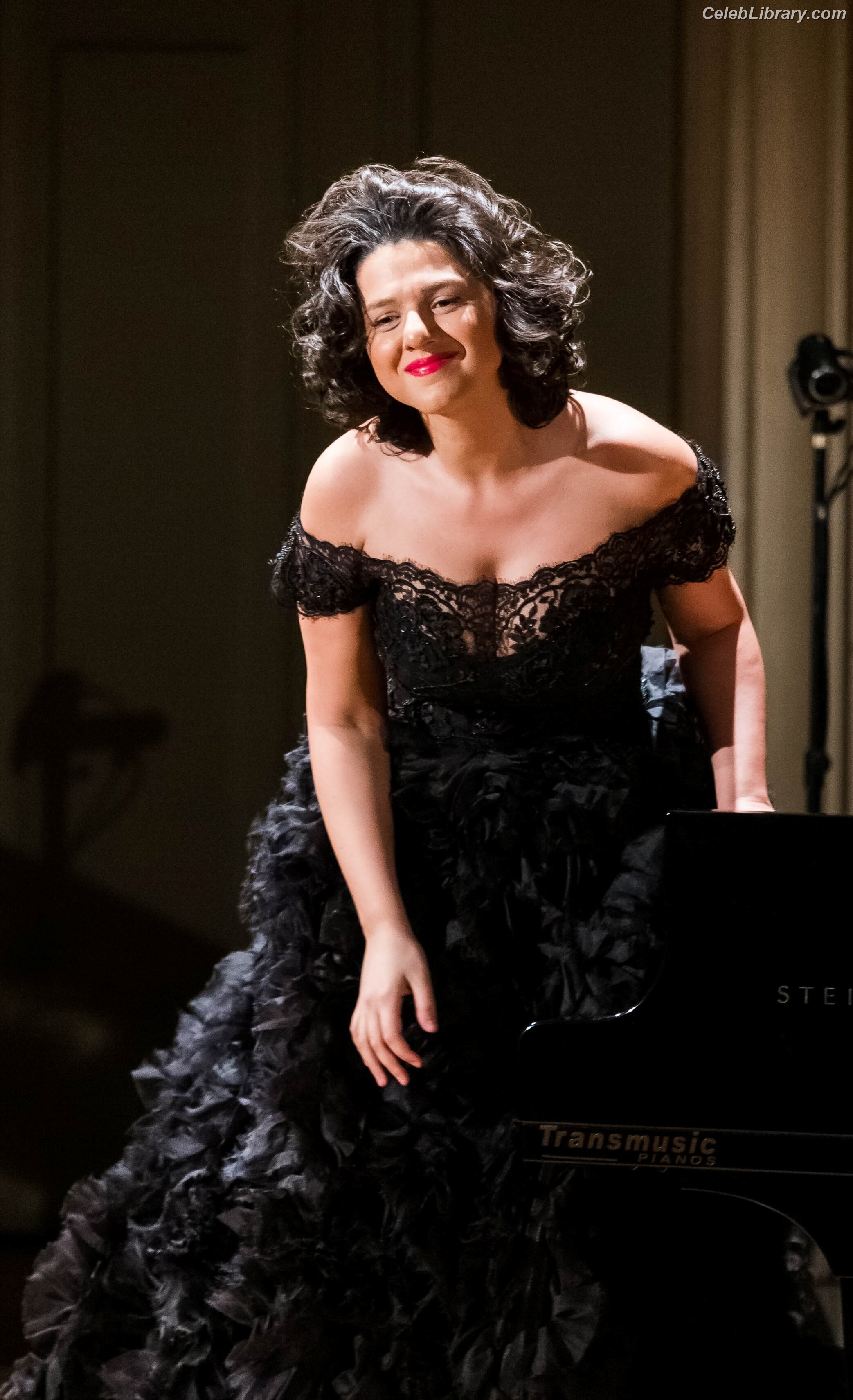 Khatia Buniatishvili photo 1 of 59