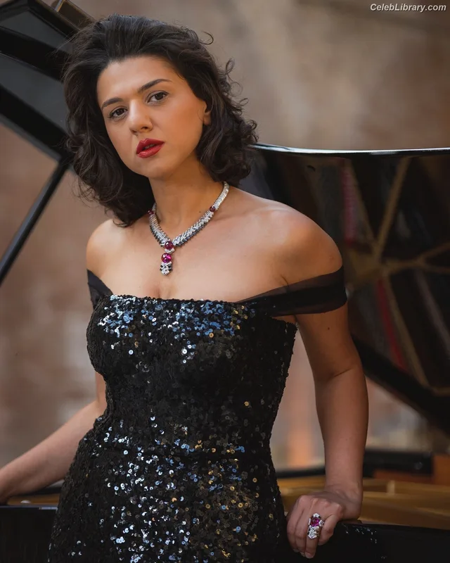 Khatia Buniatishvili photo 18 of 59