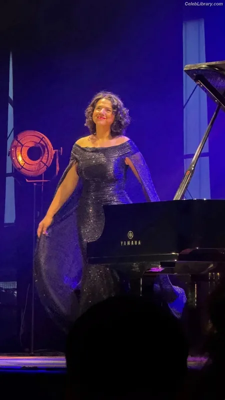 Khatia Buniatishvili photo 1 of 59