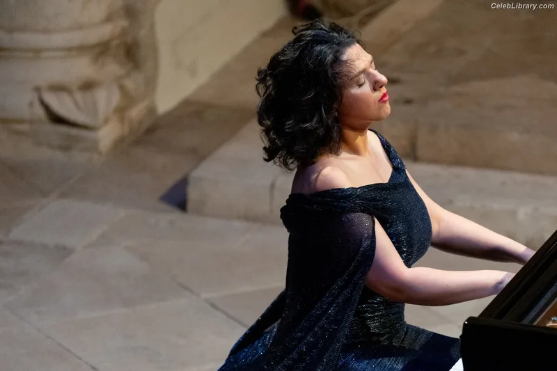Khatia Buniatishvili photo 7 of 59