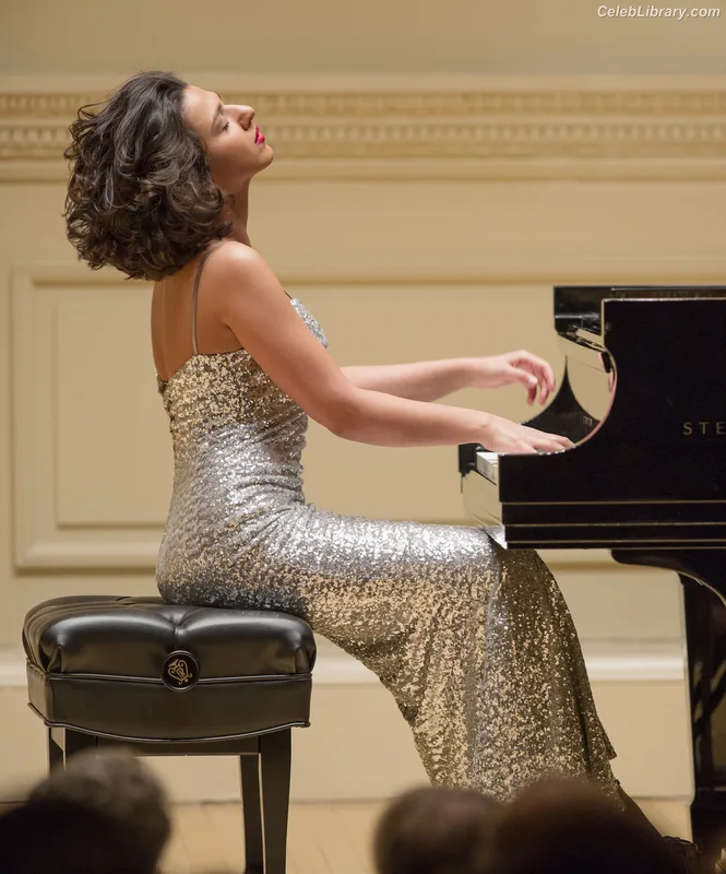 Khatia Buniatishvili photo 10 of 59