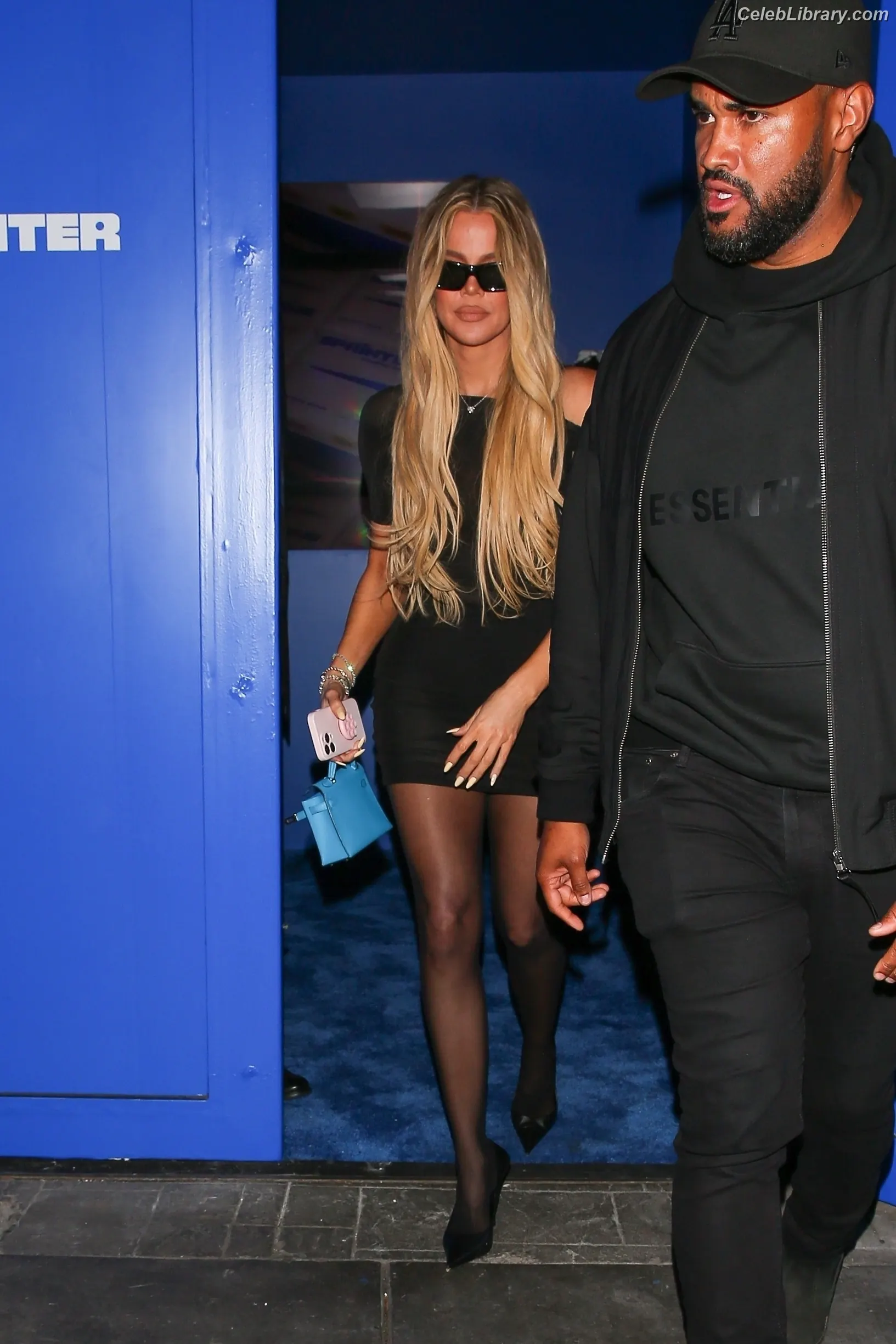Khloe Kardashian photo 6 of 923
