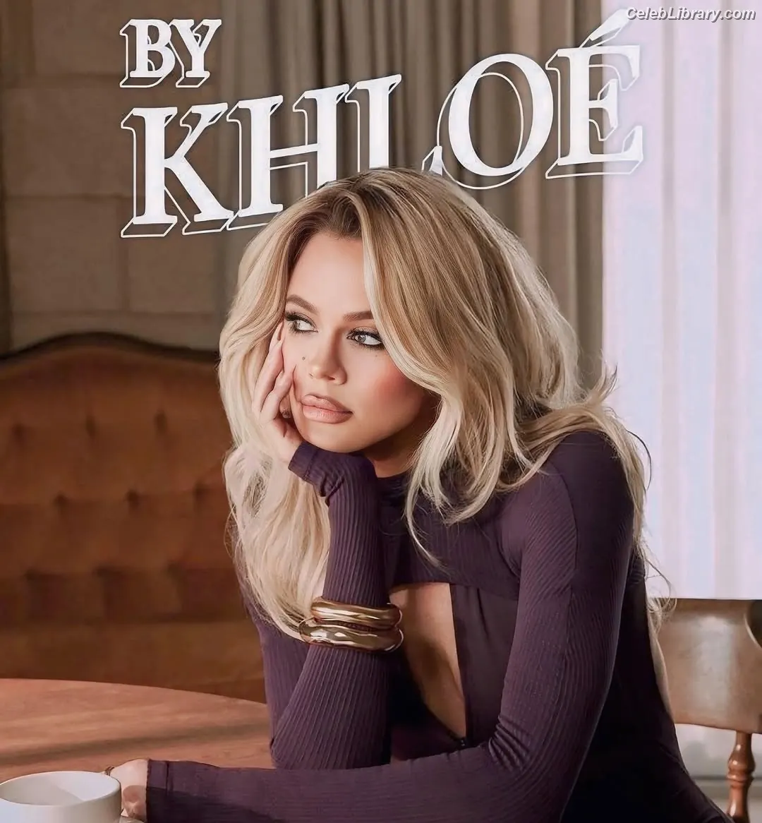 Khloe Kardashian photo 8 of 923