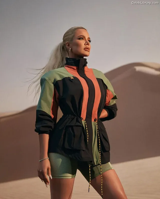 Khloe Kardashian photo 13 of 924