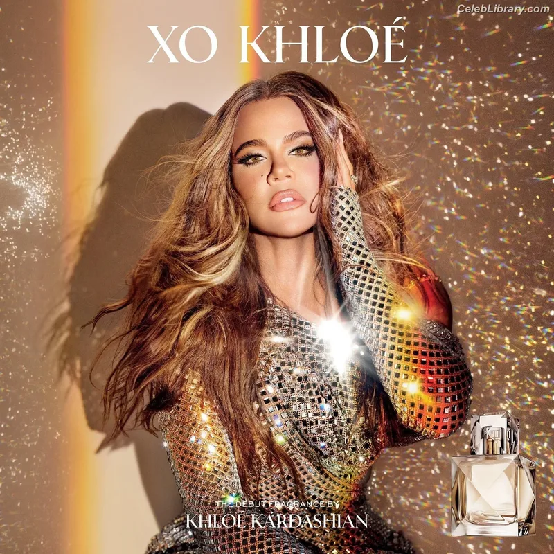 Khloe Kardashian photo 24 of 924