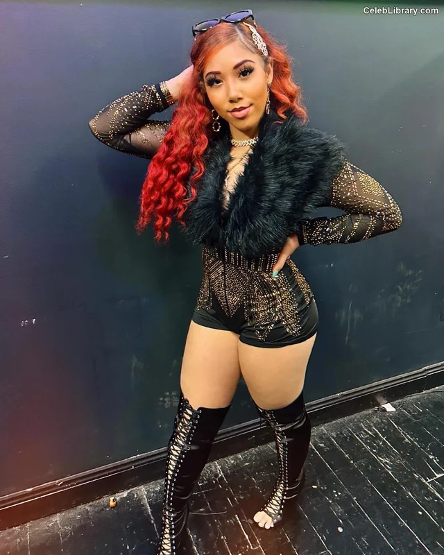 Kiah Dream photo 1 of 197