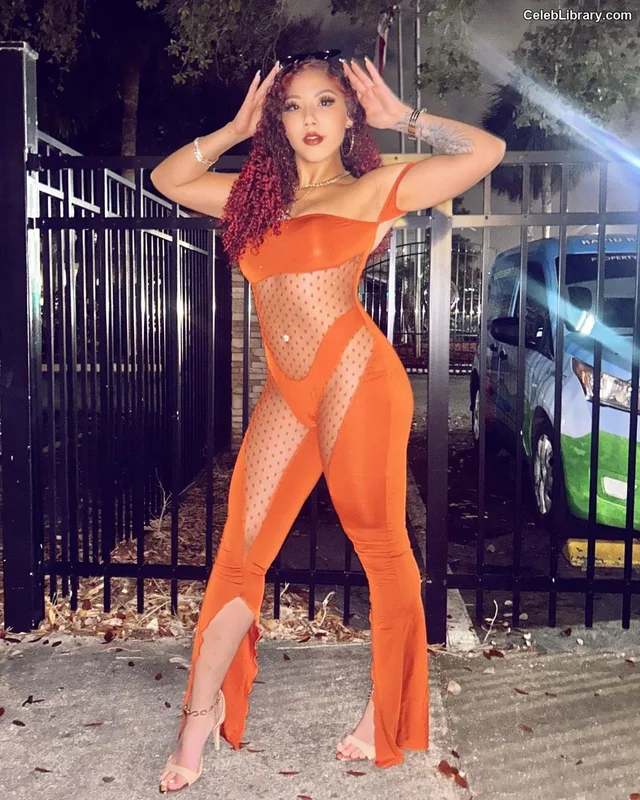Kiah Dream photo 3 of 197