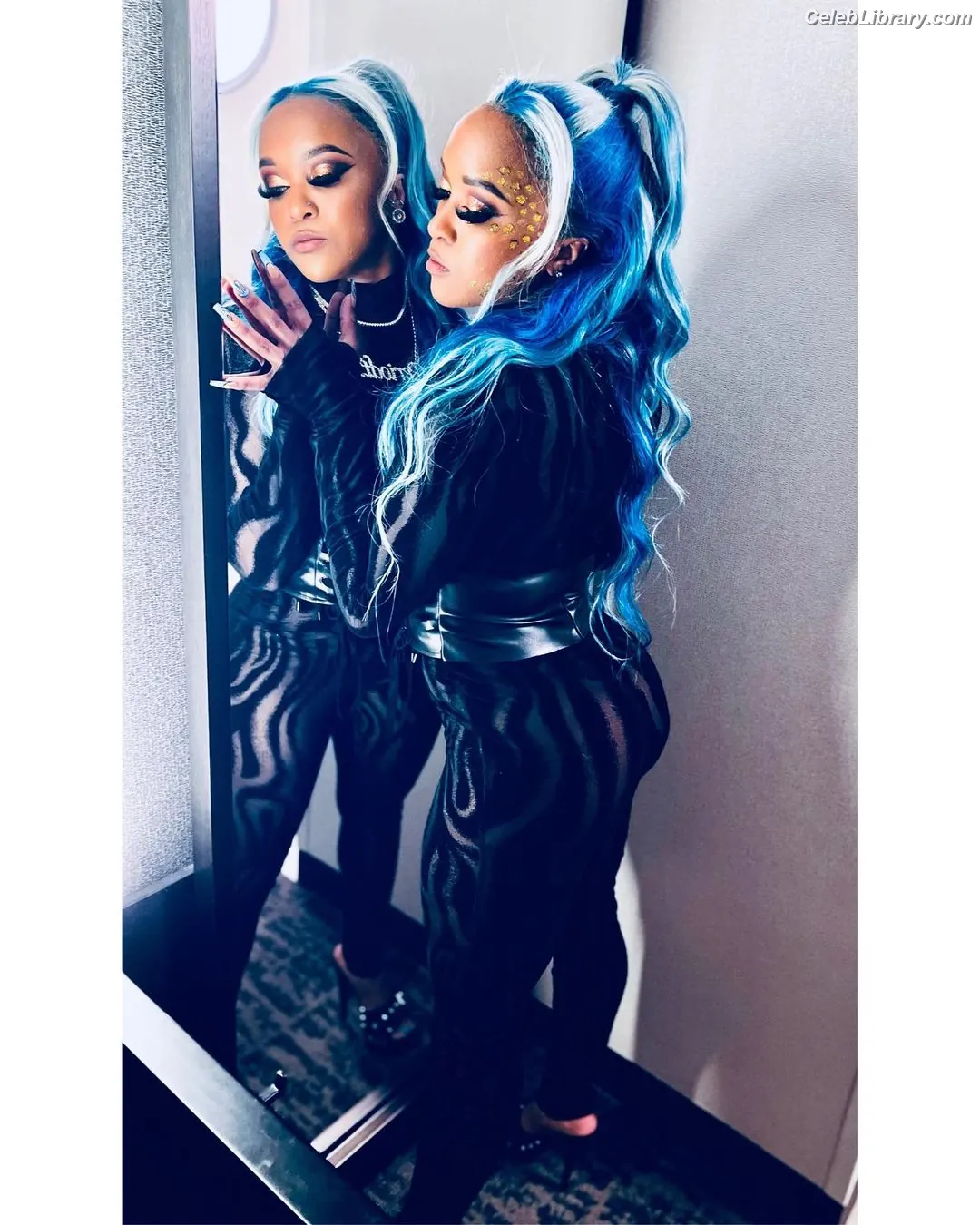 Kiera Hogan photo 15 of 457