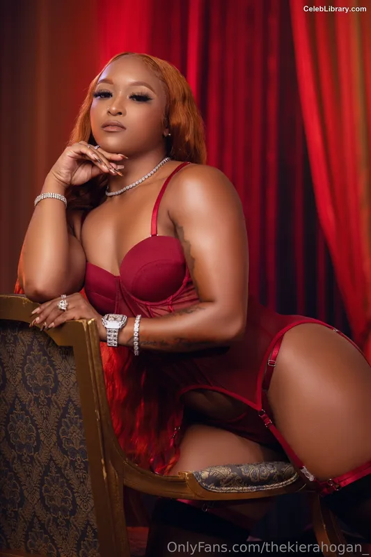 Kiera Hogan photo 5 of 458