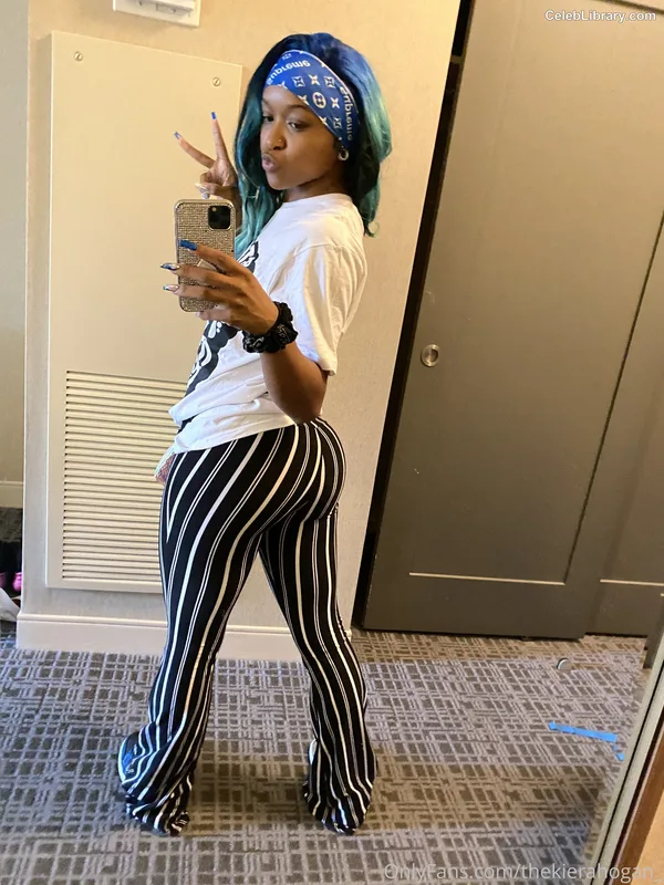 Kiera Hogan photo 15 of 458
