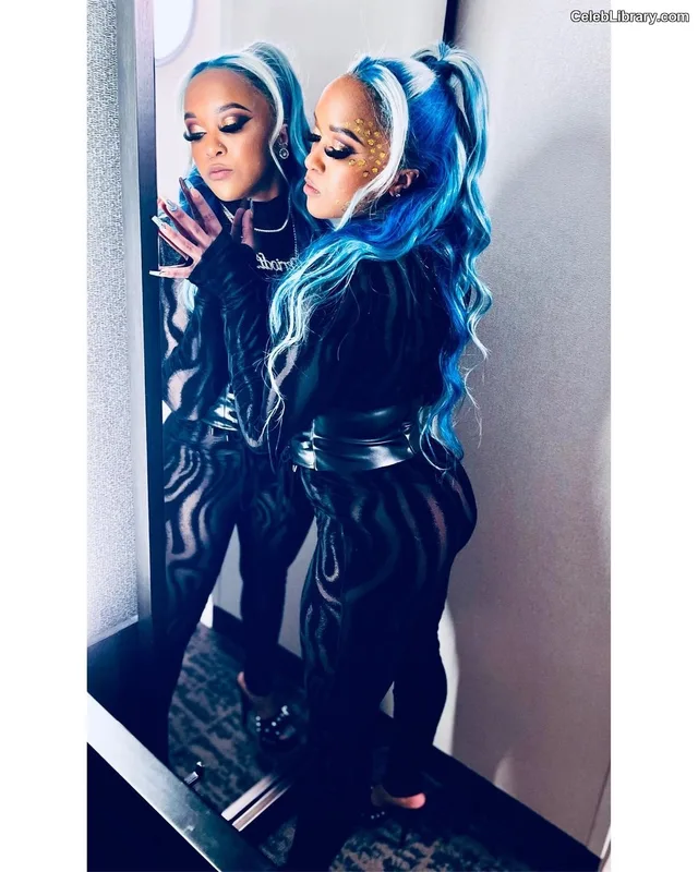 Kiera Hogan photo 15 of 458