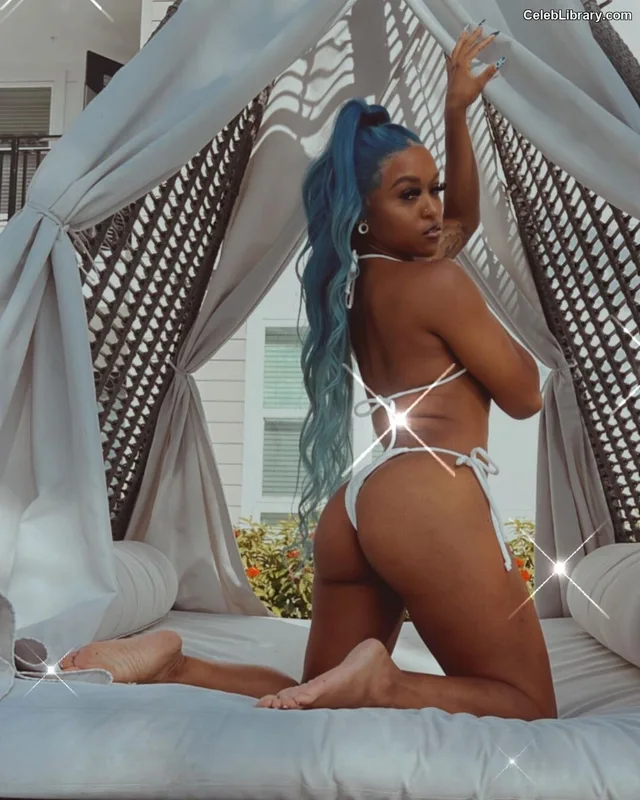 Kiera Hogan photo 1 of 458