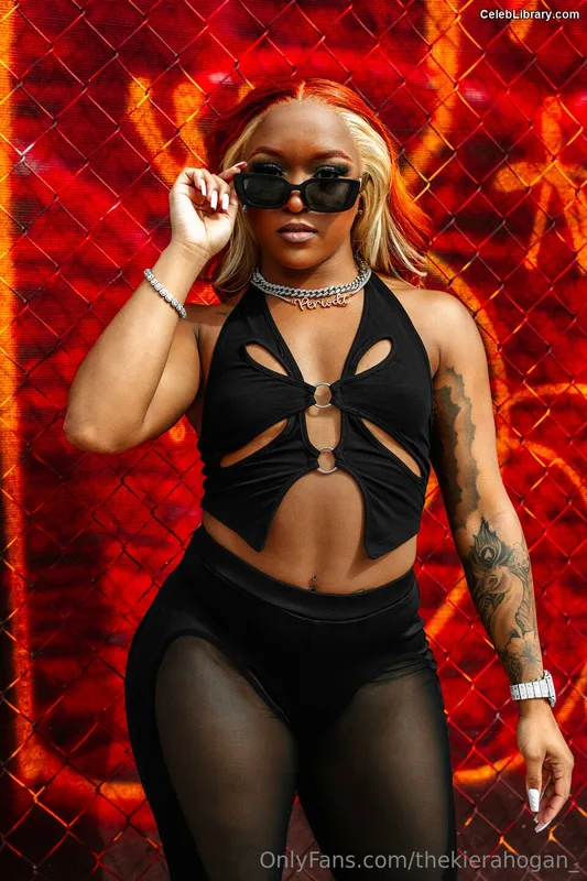 Kiera Hogan photo 13 of 458
