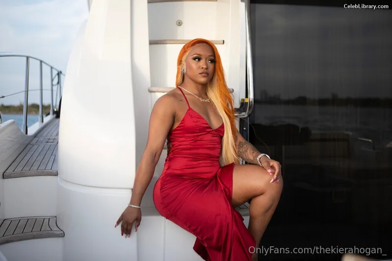 Kiera Hogan photo 16 of 458