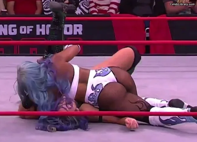 Kiera Hogan photo 13 of 458