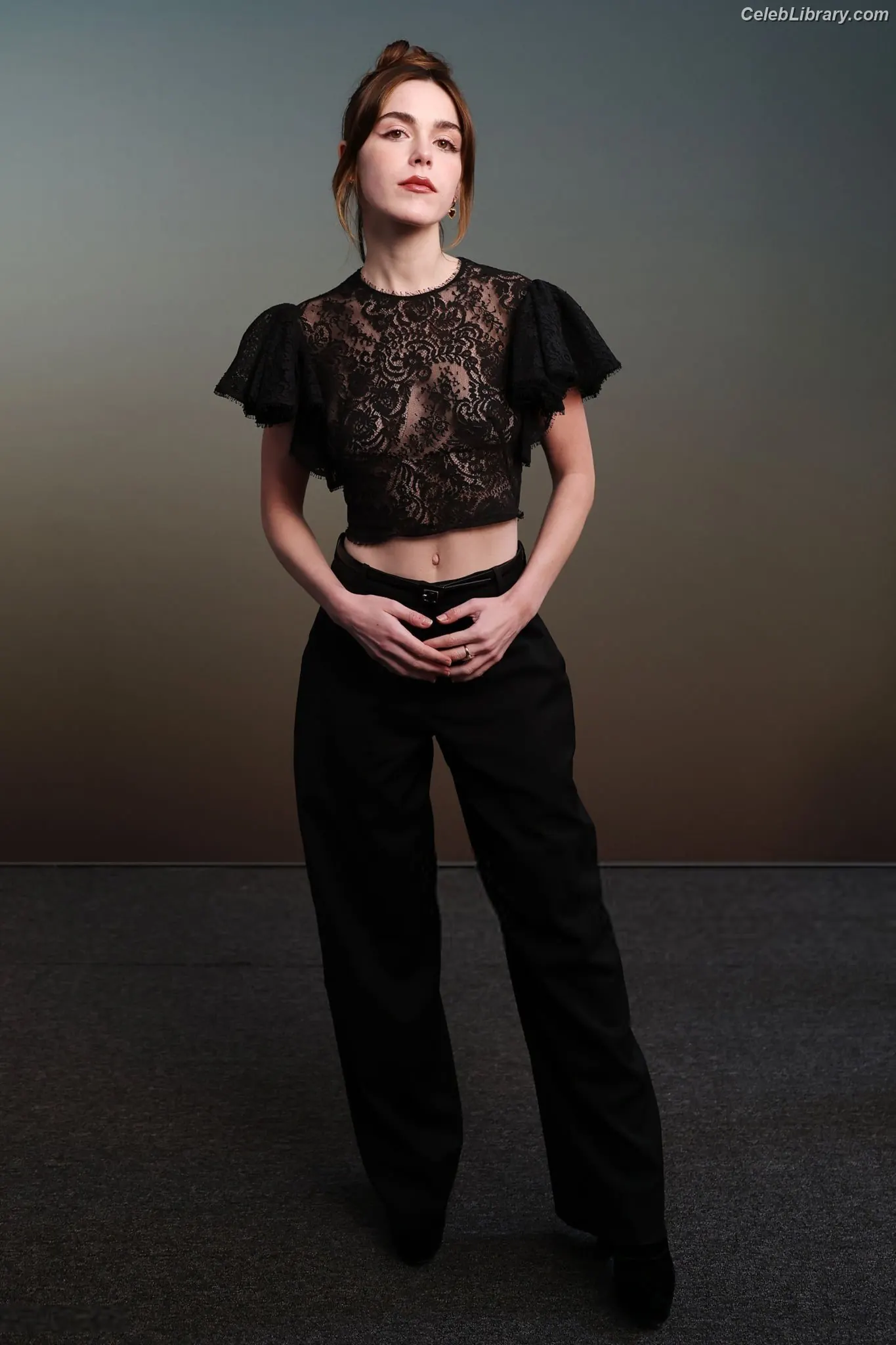 Kiernan Shipka photo 5 of 2600