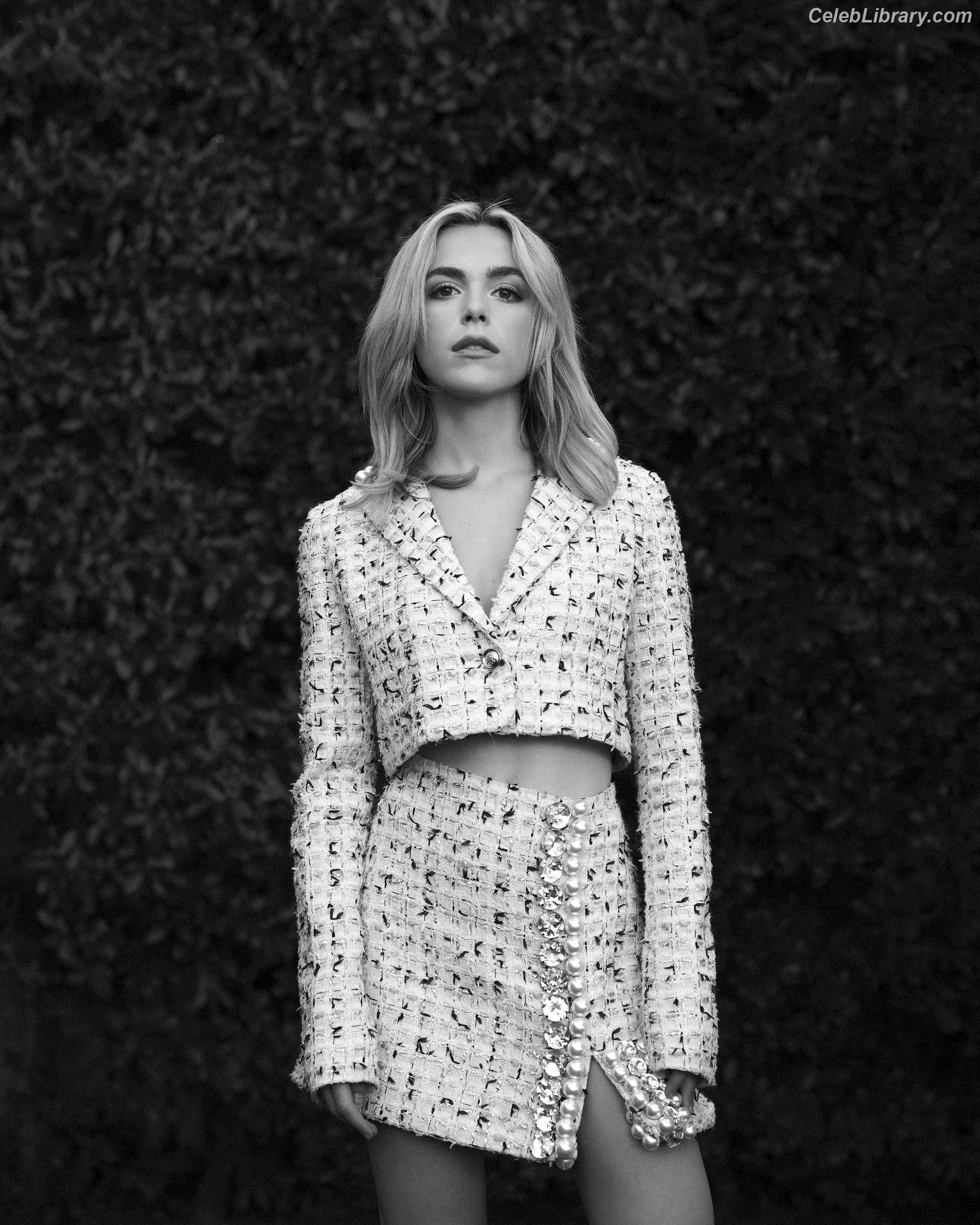 Kiernan Shipka photo 16 of 2600