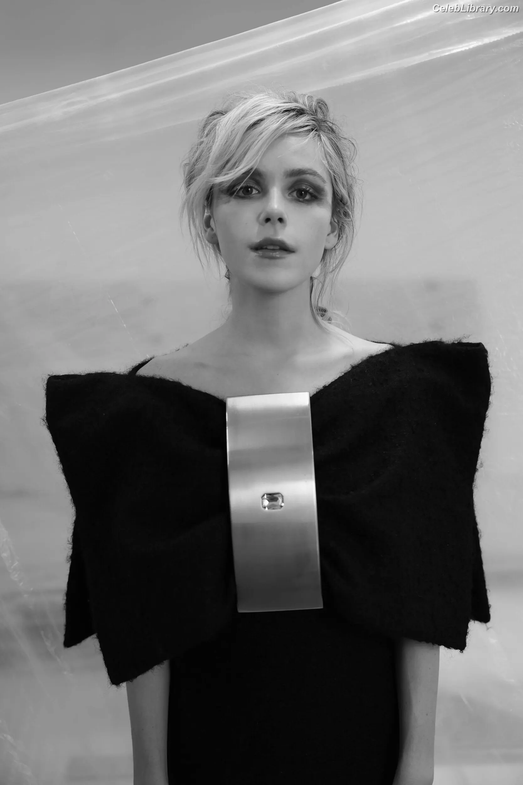 Kiernan Shipka photo 23 of 2600