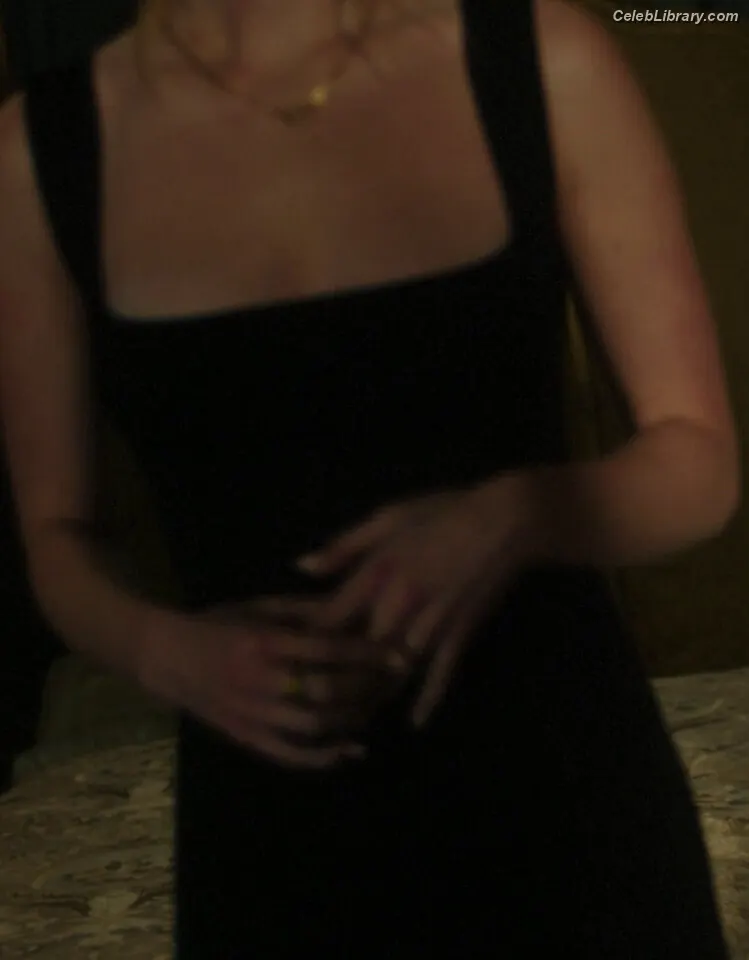 Kiernan Shipka photo 8 of 2600