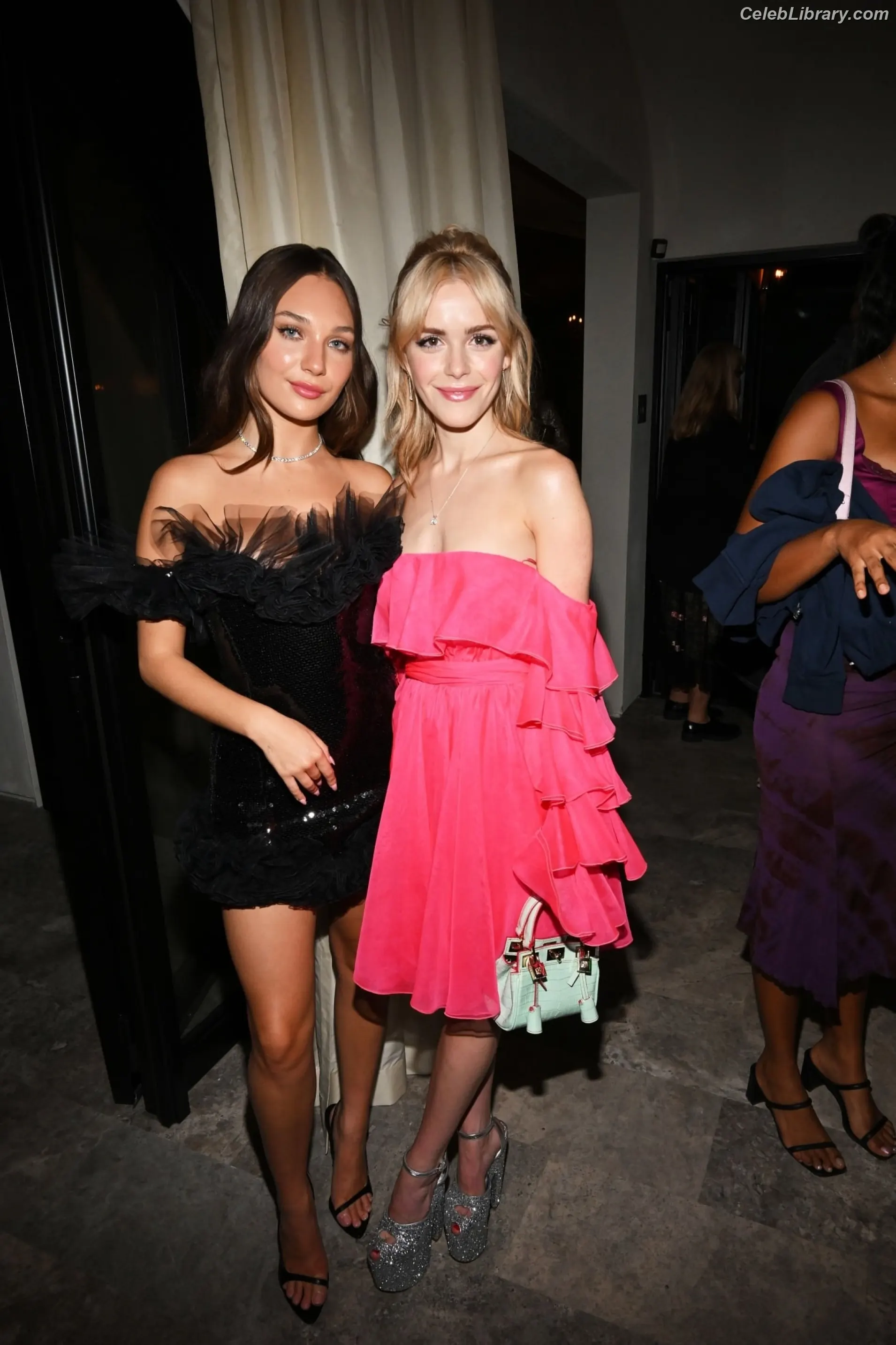 Kiernan Shipka photo 4 of 2600