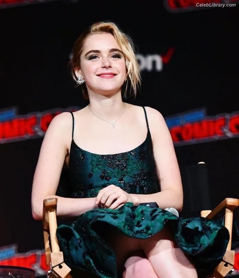 Kiernan Shipka photo 20 of 2600