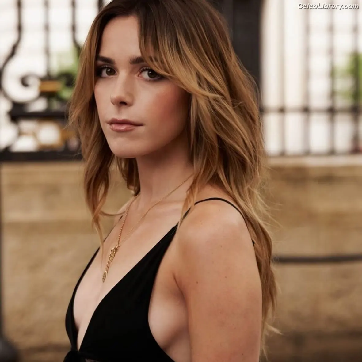 Kiernan Shipka photo 23 of 2600