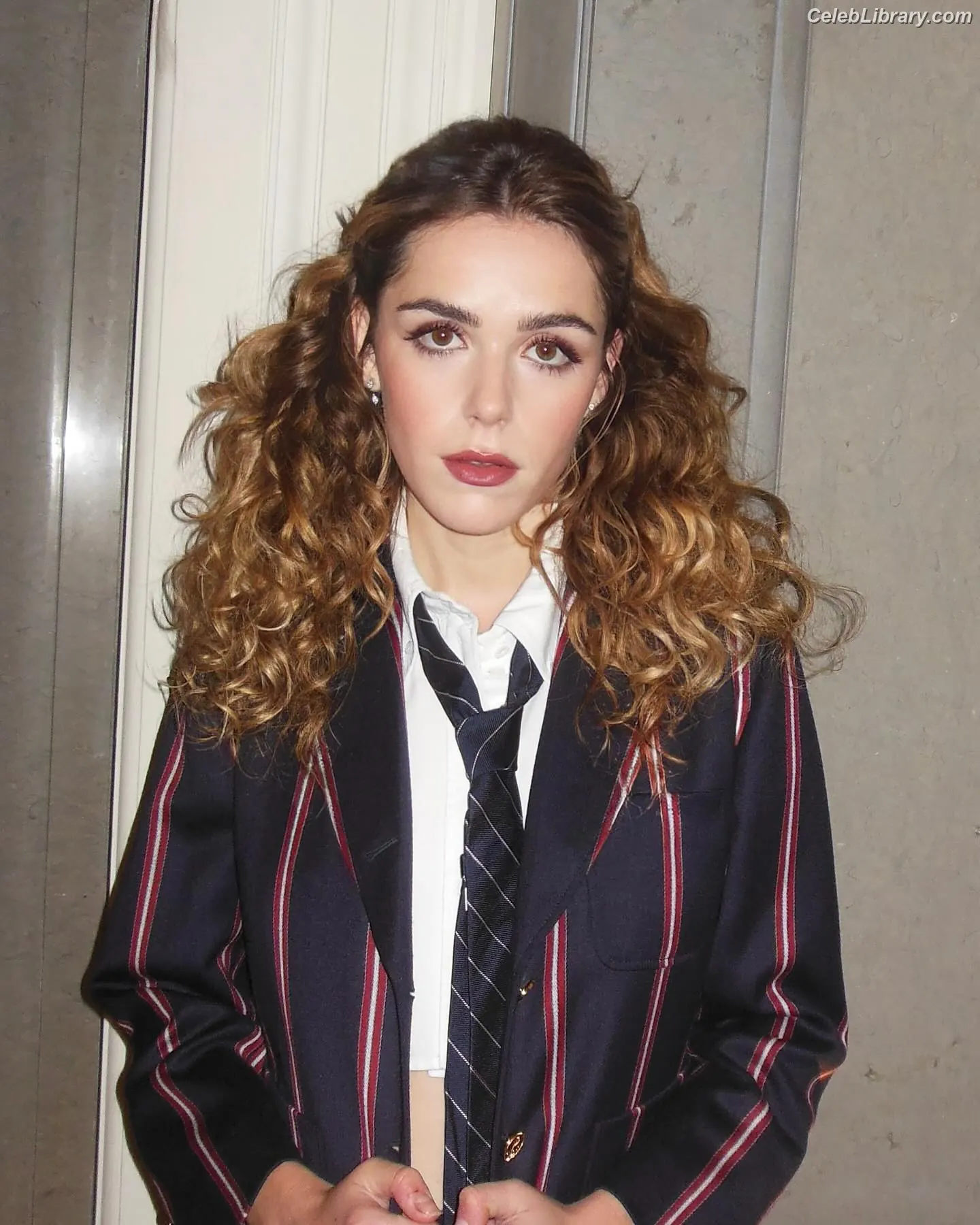 Kiernan Shipka photo 19 of 2600
