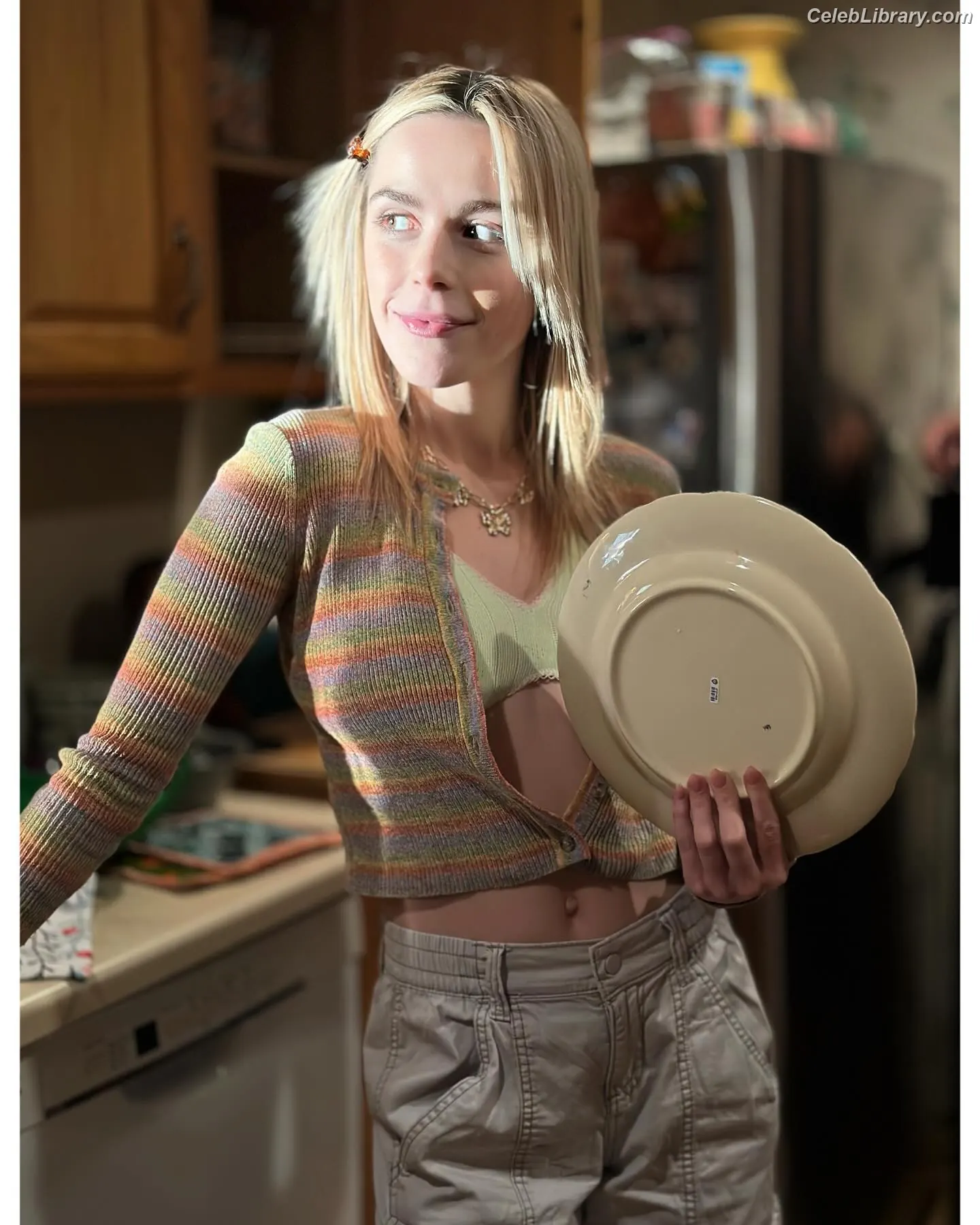 Kiernan Shipka photo 13 of 2600