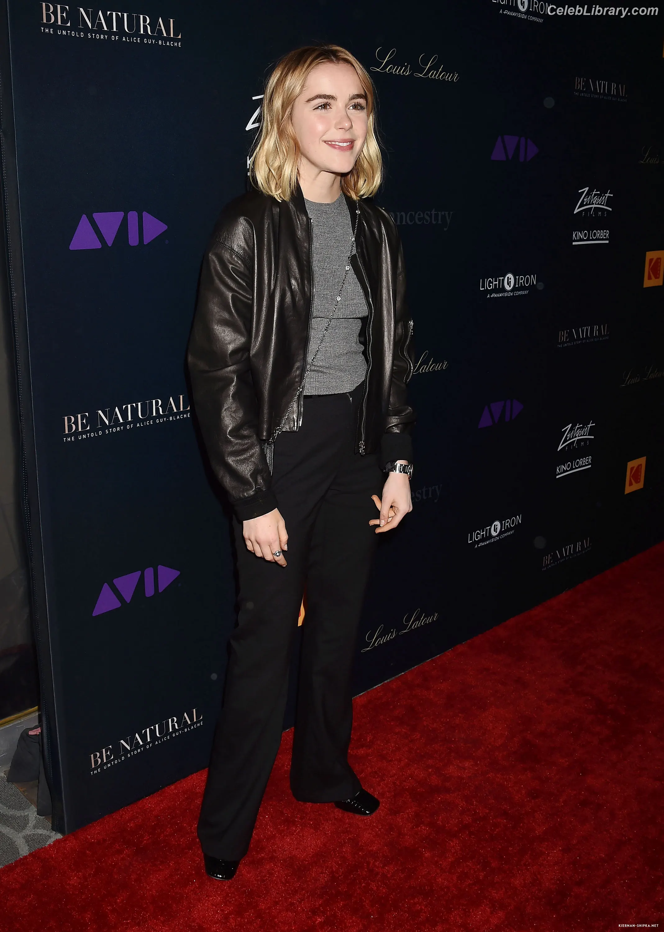 Kiernan Shipka photo 4 of 2600