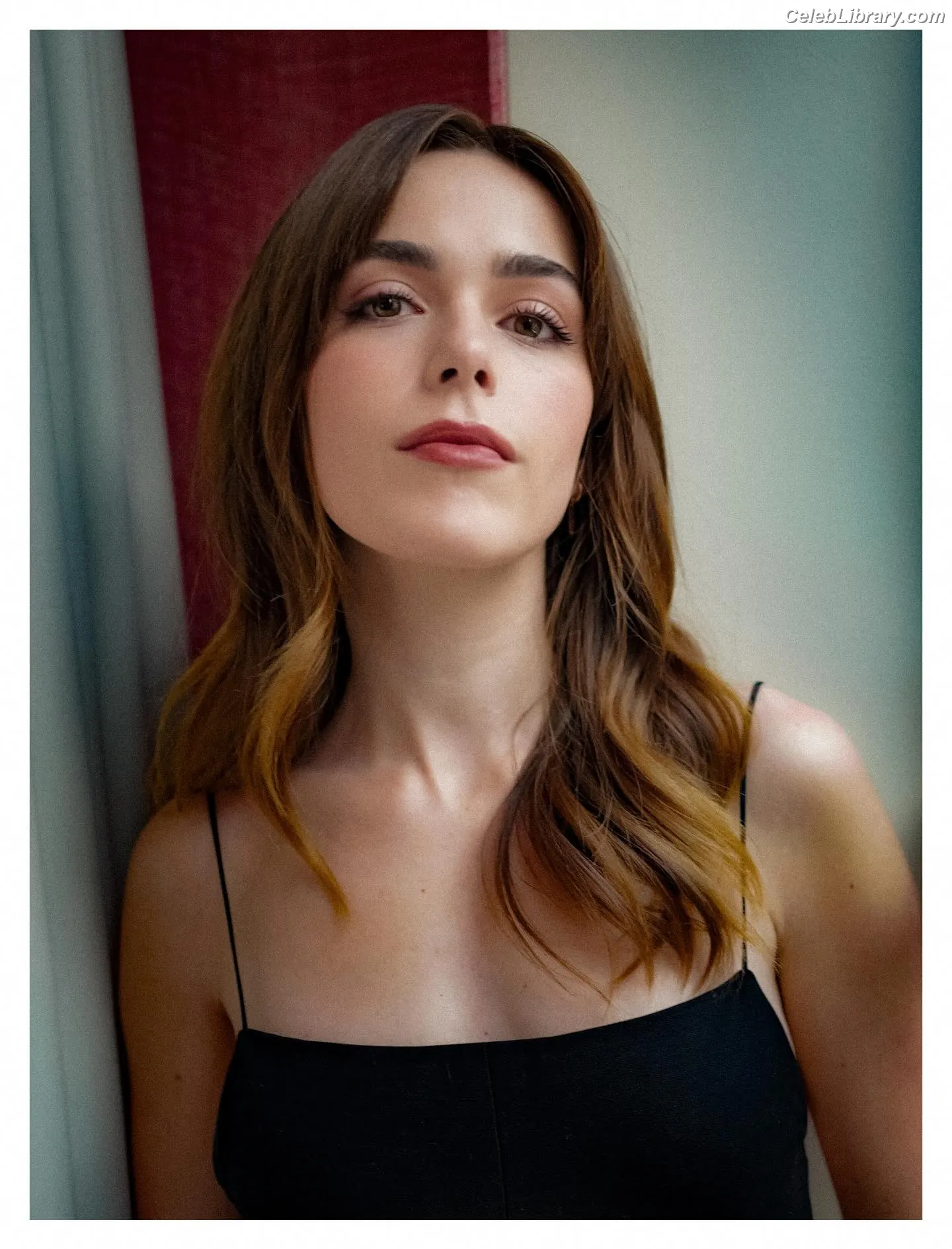 Kiernan Shipka photo 11 of 2600
