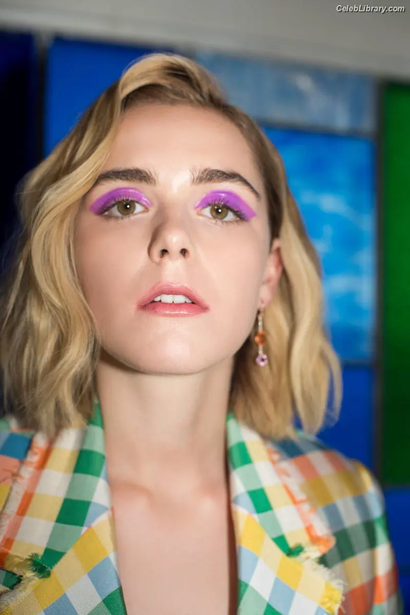 Kiernan Shipka photo 16 of 2600