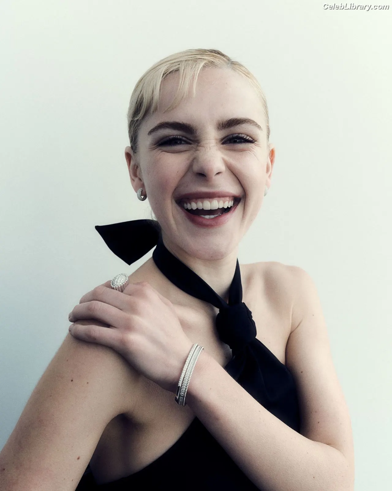 Kiernan Shipka photo 19 of 2600