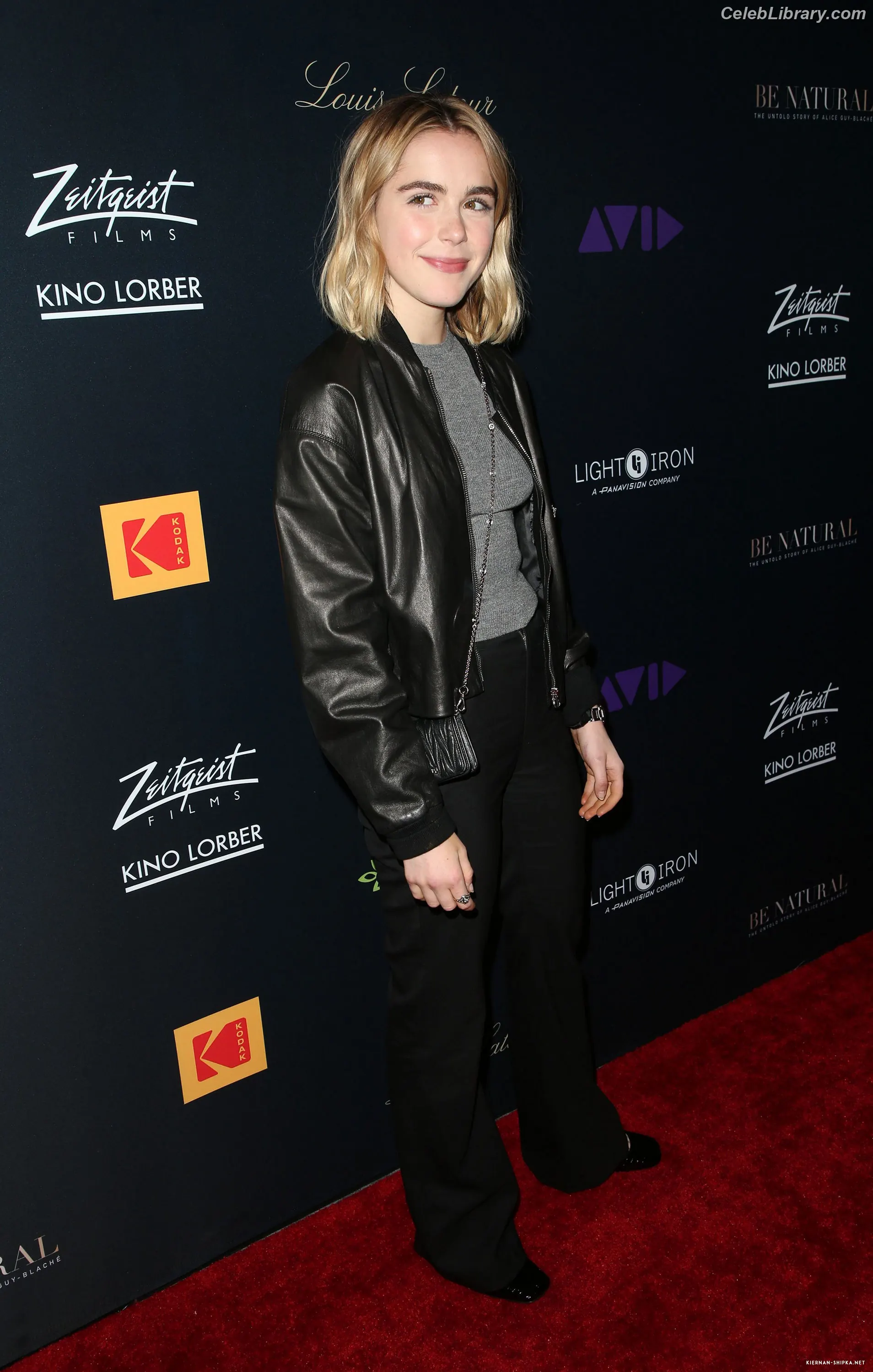 Kiernan Shipka photo 9 of 2600