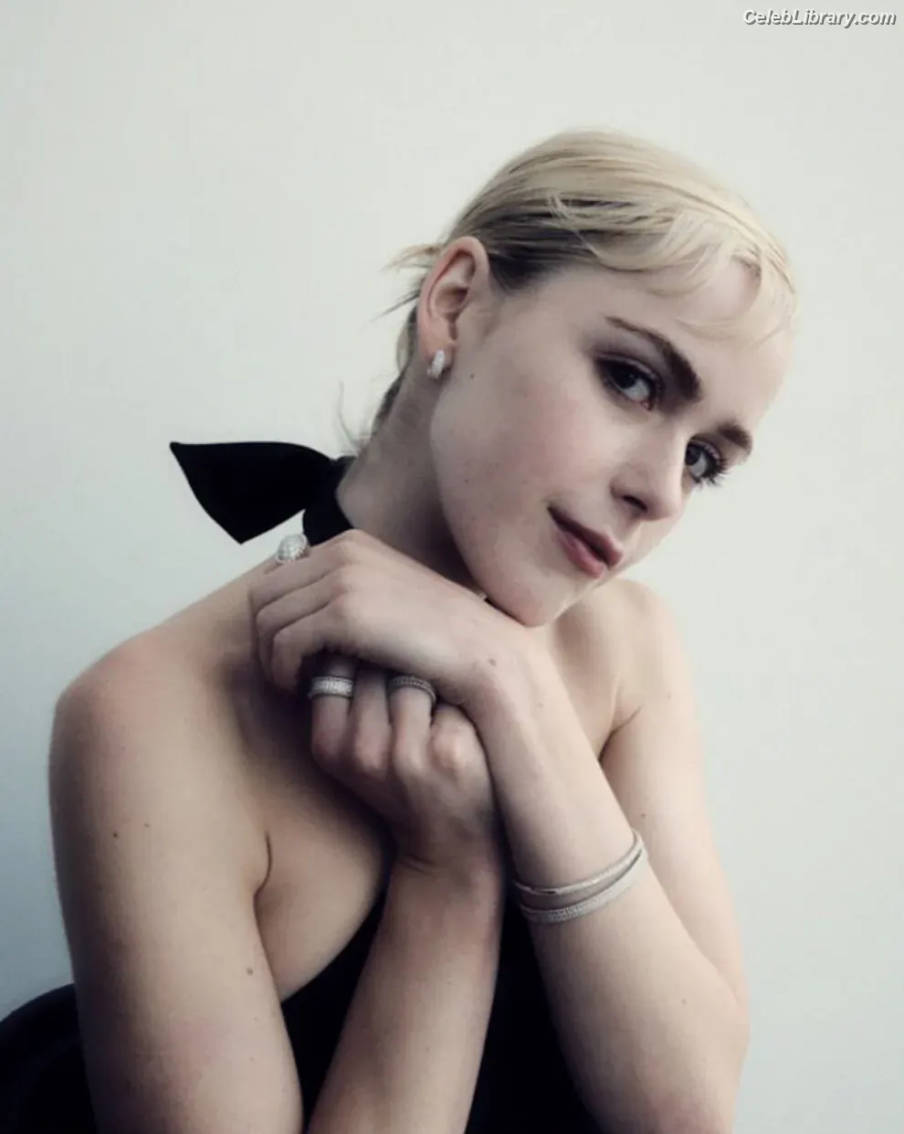 Kiernan Shipka photo 22 of 2600