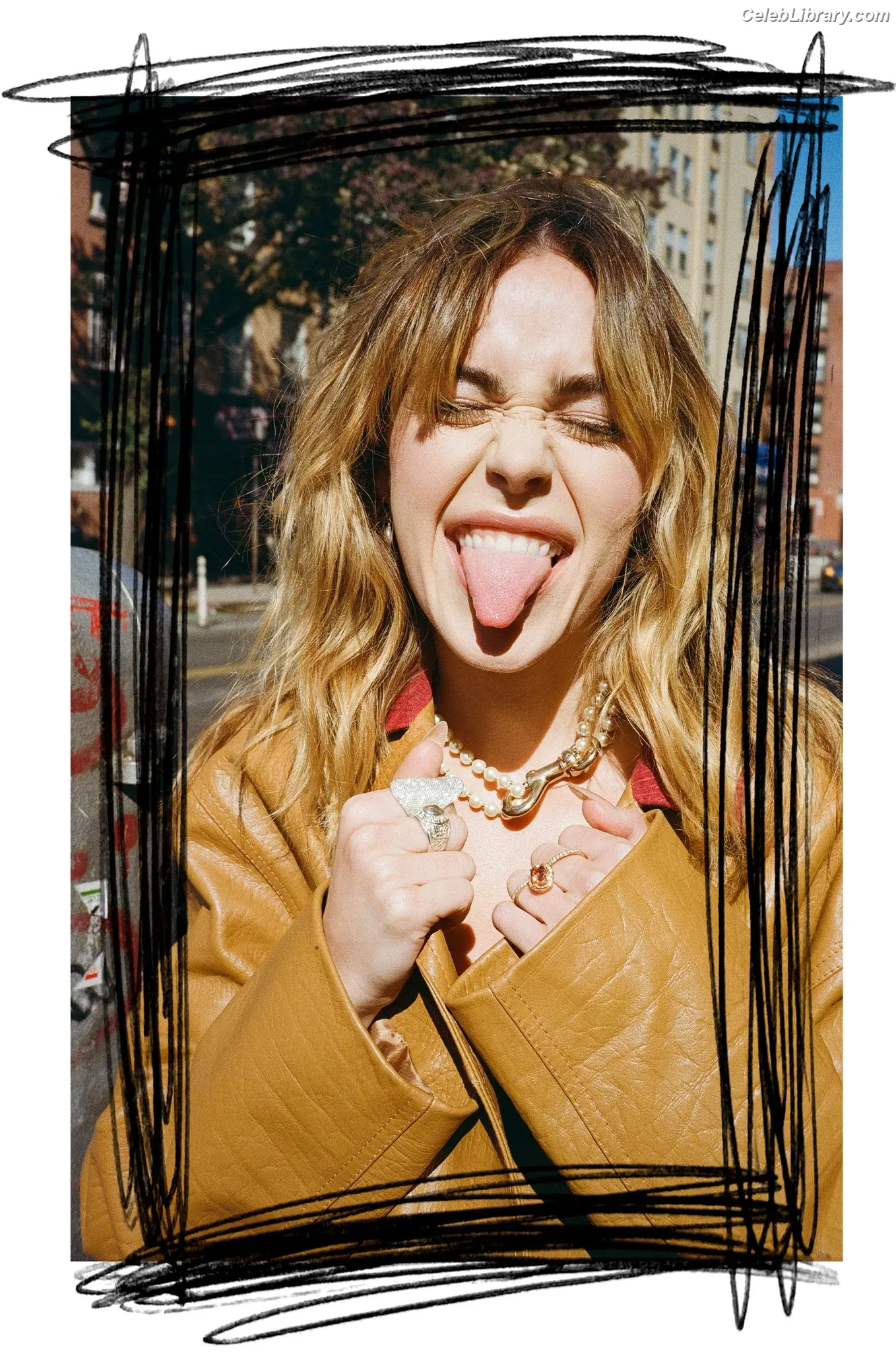Kiernan Shipka photo 21 of 2600