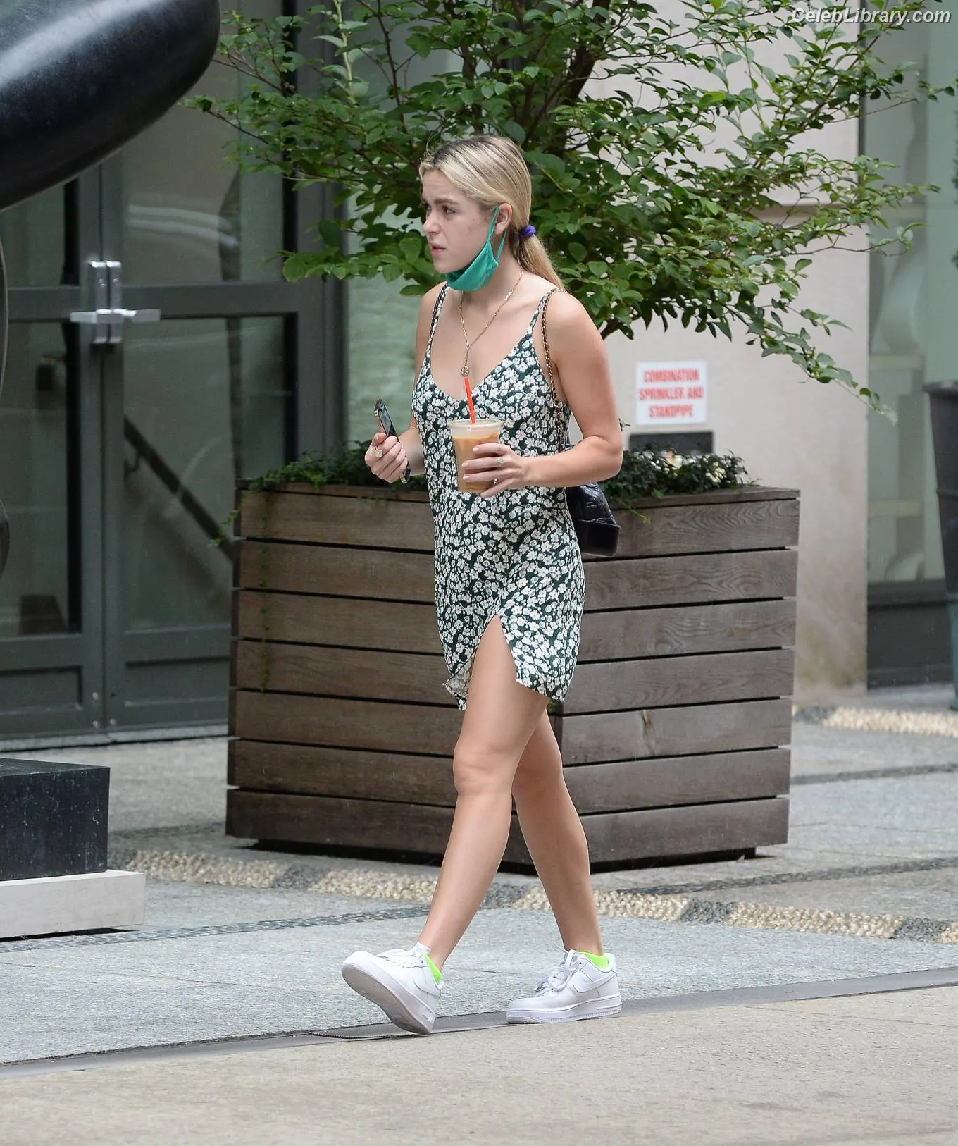 Kiernan Shipka photo 20 of 2600