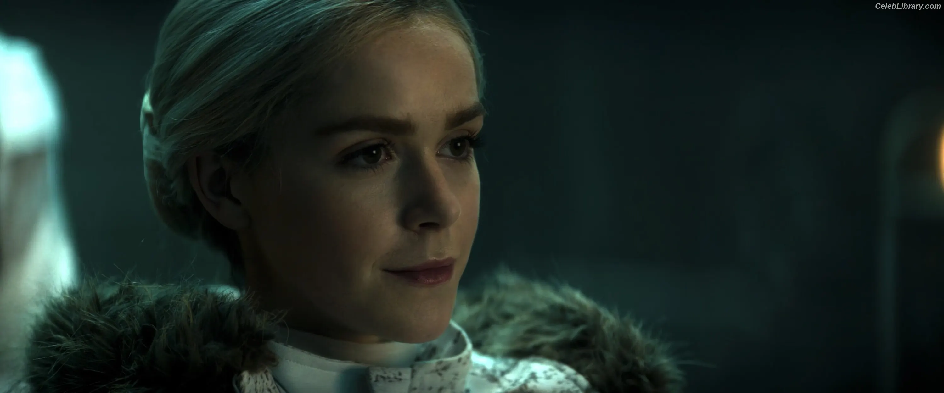 Kiernan Shipka photo 15 of 2600