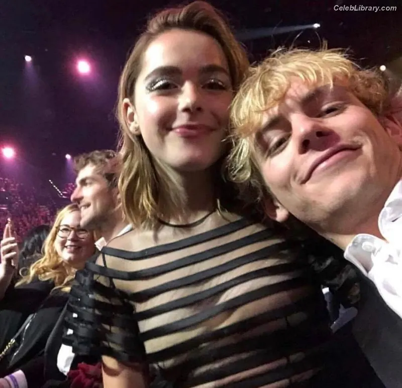 Kiernan Shipka photo 3 of 2600