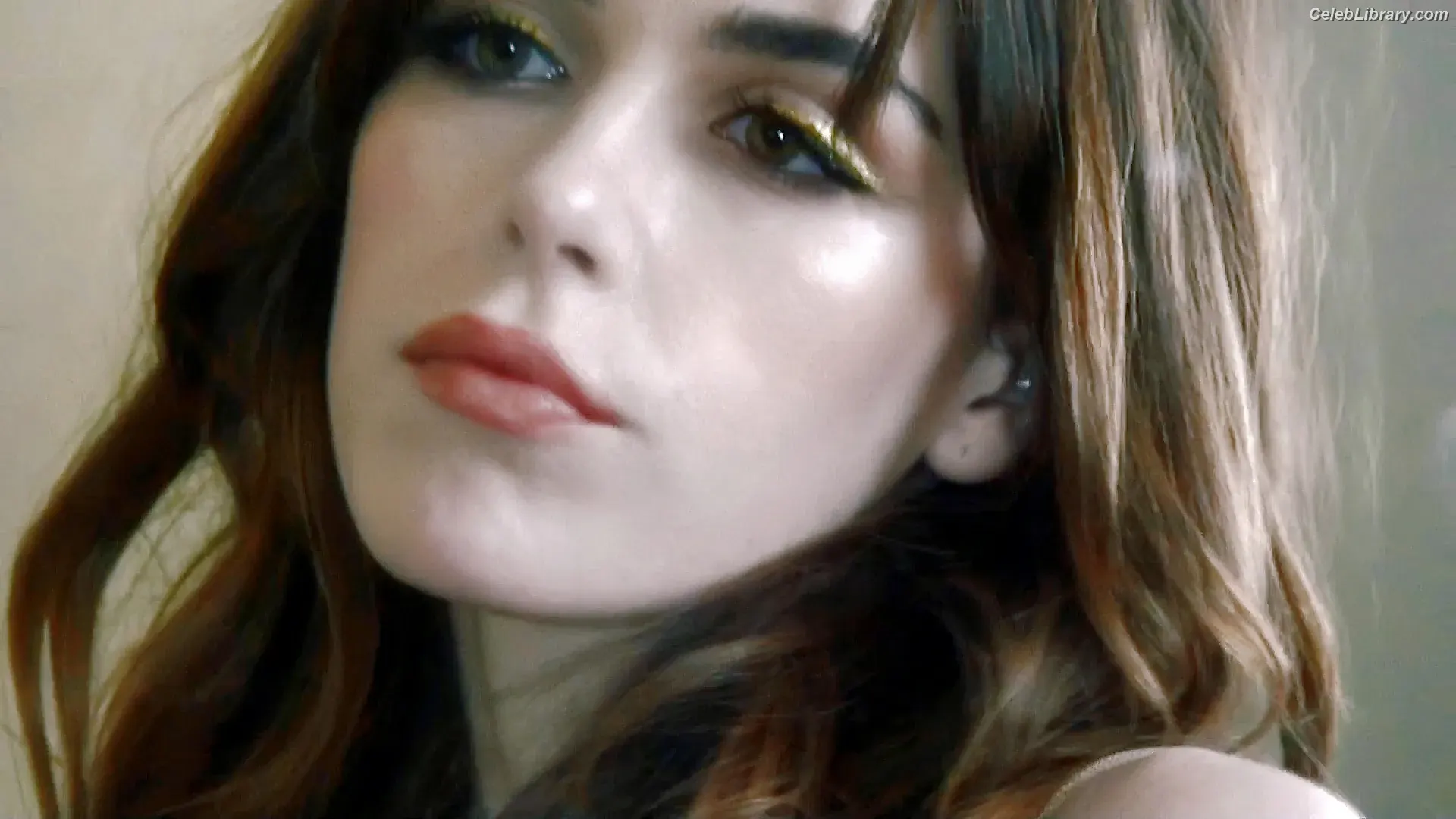 Kiernan Shipka photo 5 of 2600