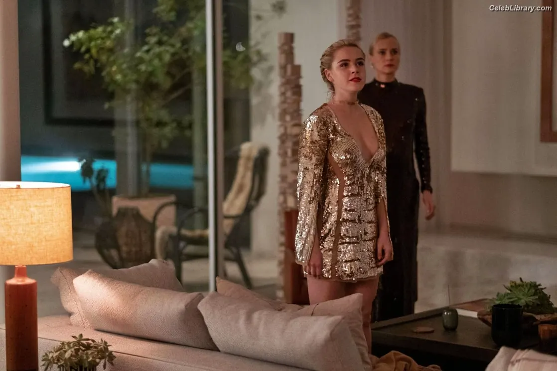 Kiernan Shipka photo 19 of 2600