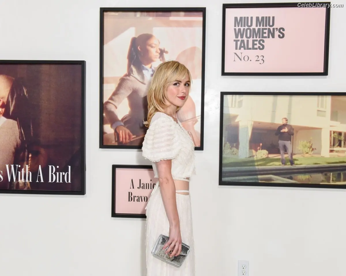 Kiernan Shipka photo 24 of 2600