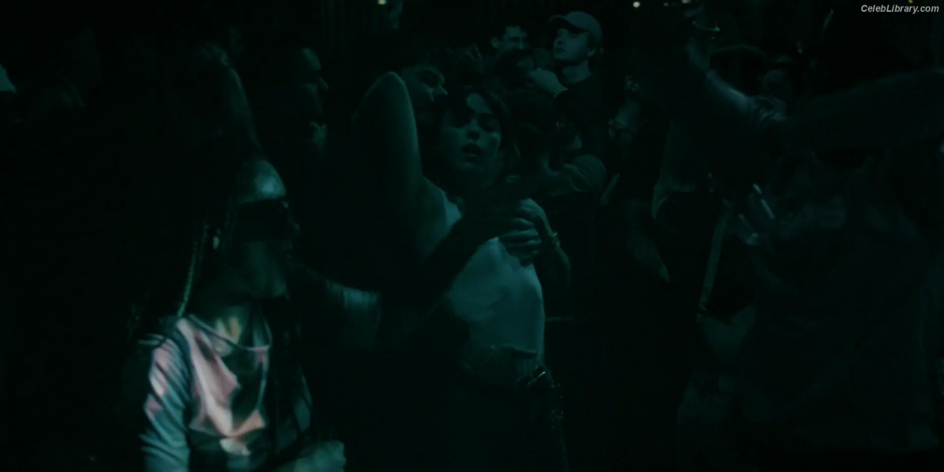 Kiernan Shipka photo 11 of 2600