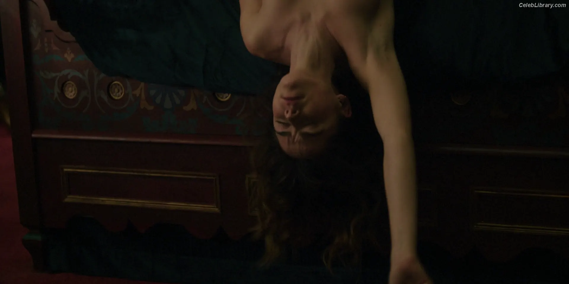 Kiernan Shipka photo 21 of 2600