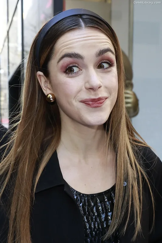 Kiernan Shipka photo 20 of 2601