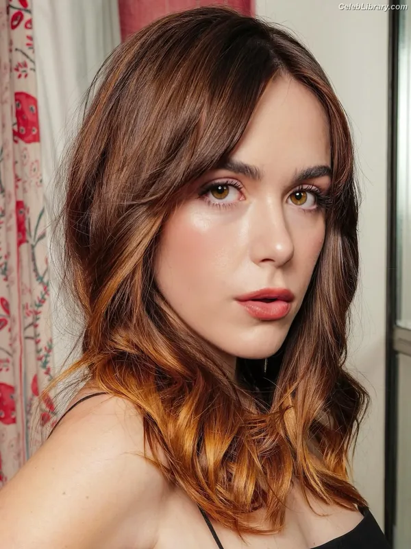 Kiernan Shipka photo 19 of 2601