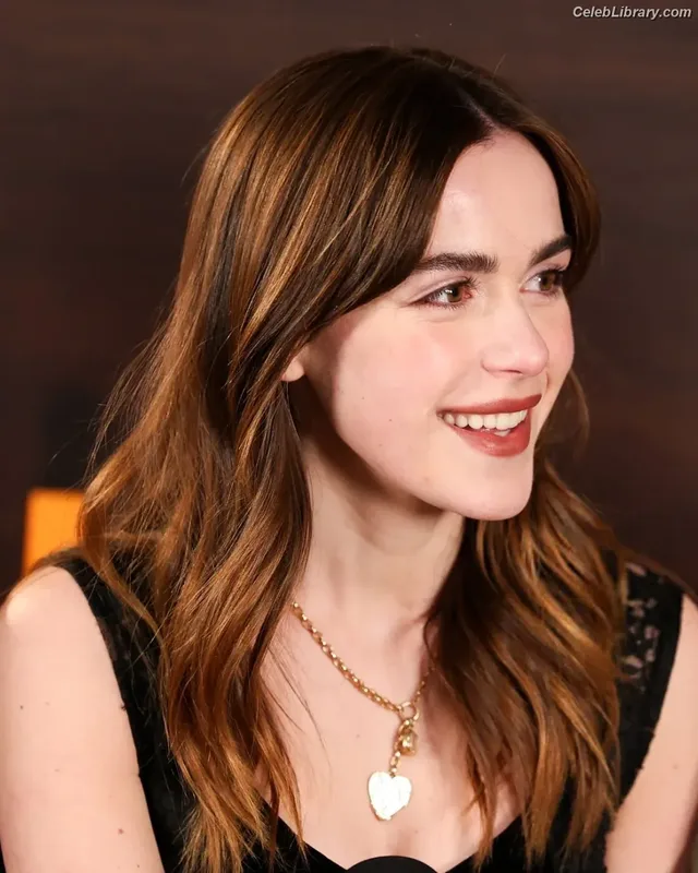 Kiernan Shipka photo 10 of 2601