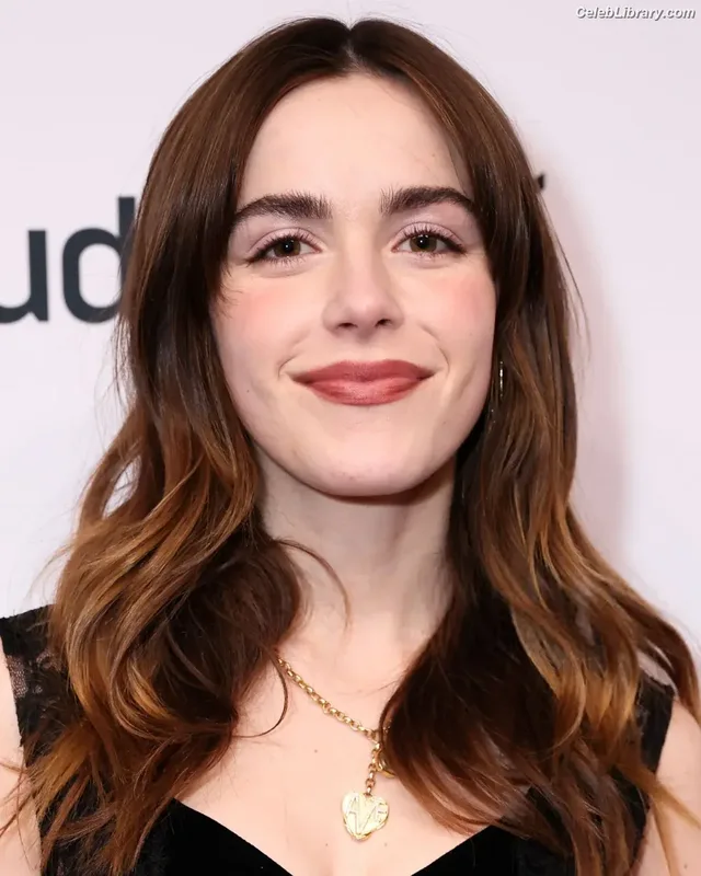 Kiernan Shipka photo 13 of 2601